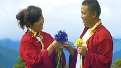 微笑的格?；? width=