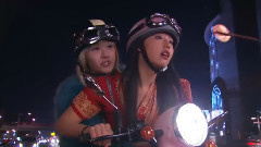 扮演美國人