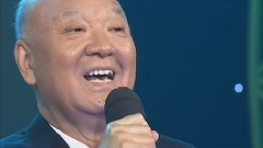 草原上升起不落的太陽