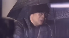 朦朧夜雨里