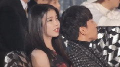 IU觀看God受賞