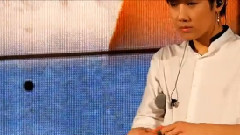 拿著東雨的生日帽子一個勁吸鼻子的Leader圣圭