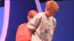 BEAST在舞臺上總有事情發生