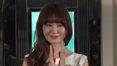 小嶋陽菜身穿價超2億珠寶登場活動 1
