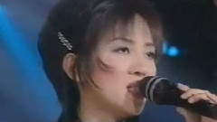 朦朧夜雨里