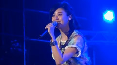至少
