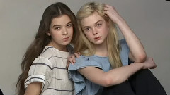 Elle Fanning & Hailee Steinfeld