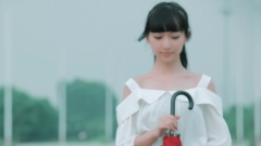 開始下雨了