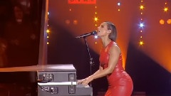 Girl On Fire - Taratata Nov 2012現場版