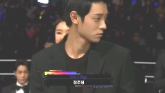 賀軍翔為鄭俊英頒獎 - 2014MAMA 現場版 14/12/03