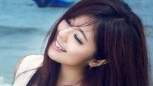  - 清純美女夜場露天獻舞