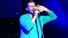 魔力紅樂隊,2BIC - Maroon 5 - One More Night 現場版