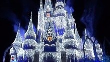 音樂短片 - Elsa將迪士尼樂園變成冰雪王國