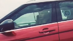 Sone Instagram 更新林允兒開車Cut