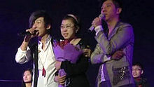 羽泉演唱會上演歌迷現場求婚感人場面