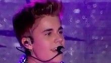 Justin Bieber － Die In Your Arms 現場版