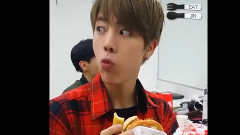 JIN推特更新:吃漢堡的金碩珍(J-HOPE客串)