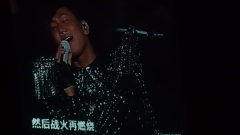 背對背擁抱