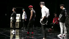 Rocket & Hot In Herre 團體舞蹈